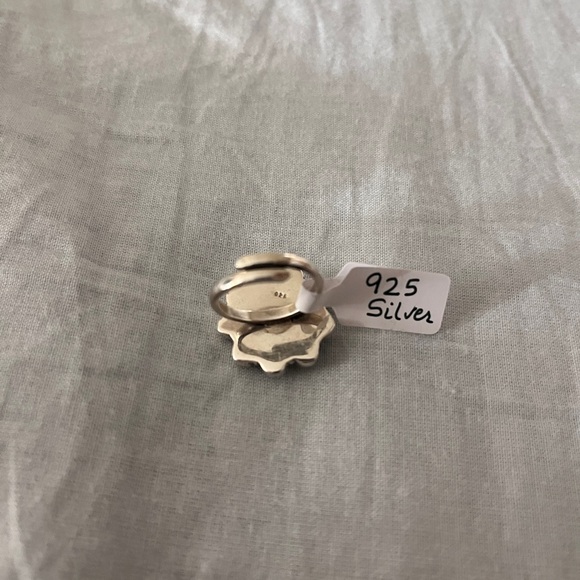 925 Silver Floral Ring - Picture 3 of 3